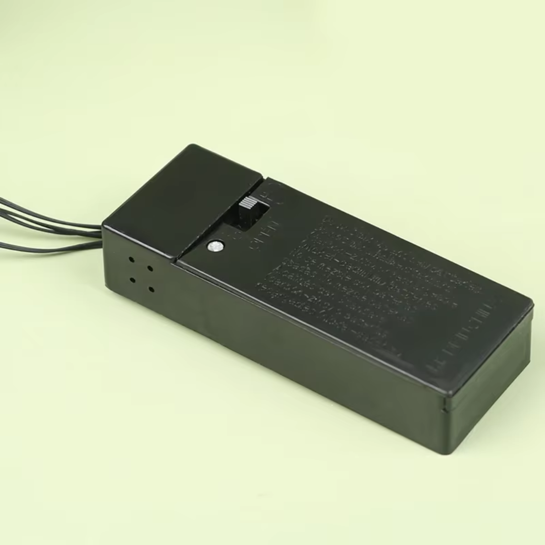 Mini Christmas Street Lamps β 4-Piece Set for Holiday Village & Fairy Garden (Two Styles)