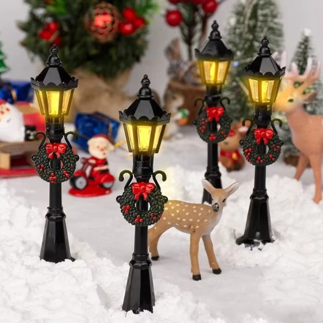 Mini Christmas Street Lamps – 4-Piece Set for Holiday Village & Fairy Garden (Two Styles)