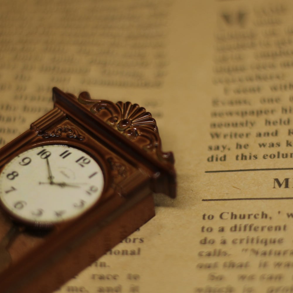 Wall Clock 1:12 Miniature Alarm Clock Decoration DIY Craft Minihouse Accessories